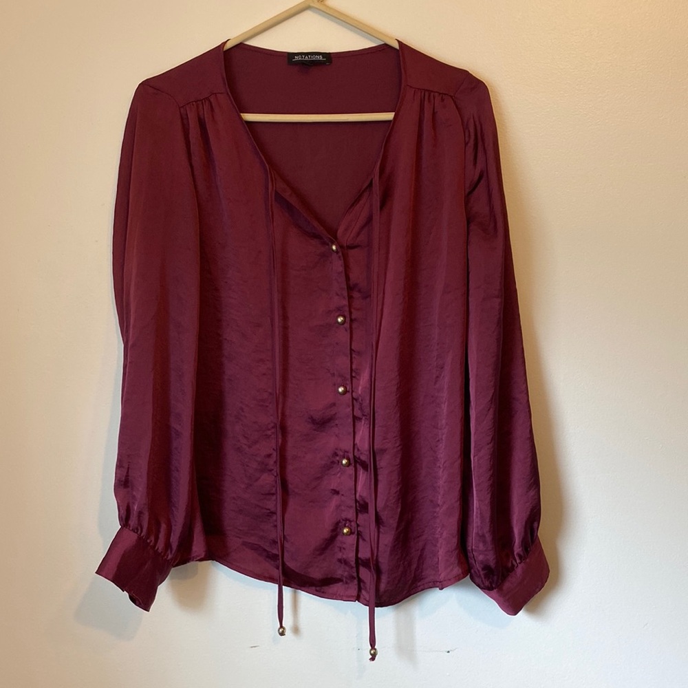 Long sleeve button up low neck blouse